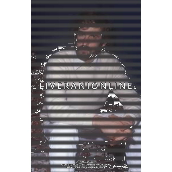 RETROSPETTIVA NANNI MORETTI REGISTA NELLA FOTO NANNI MORETTI A MILANO NELL\'ANNO 1984 TERRAZZA MARTINI AG ALDO LIVERANI SAS  