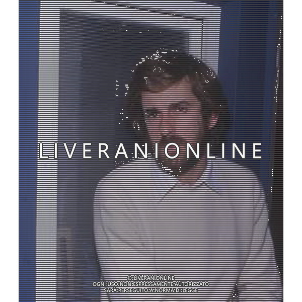 RETROSPETTIVA NANNI MORETTI REGISTA NELLA FOTO NANNI MORETTI A MILANO NELL\'ANNO 1984 TERRAZZA MARTINI AG ALDO LIVERANI SAS  