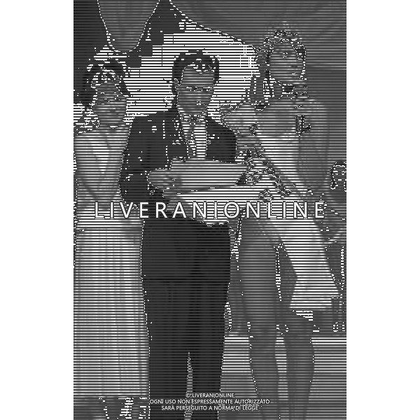 Neg- CONCORSO DI BELLEZZA MISS ITALIA 1987 a Salsomaggiore 4 Ottobre 1987 Nella foto La Vincitrice MICHELA ROCCO DI TORREPADULA AG ALDO LIVERANI SAS
