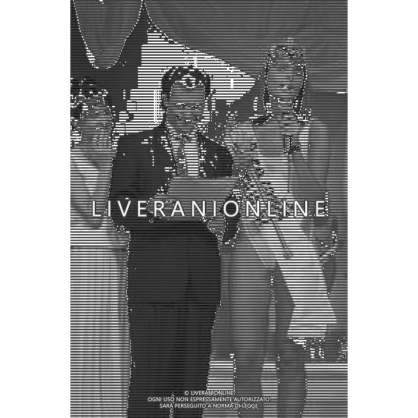 Neg- CONCORSO DI BELLEZZA MISS ITALIA 1987 a Salsomaggiore 4 Ottobre 1987 Nella foto La Vincitrice MICHELA ROCCO DI TORREPADULA AG ALDO LIVERANI SAS