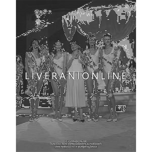 Neg- CONCORSO DI BELLEZZA MISS ITALIA 1987 a Salsomaggiore 4 Ottobre 1987 Nella foto La Vincitrice MICHELA ROCCO DI TORREPADULA AG ALDO LIVERANI SAS