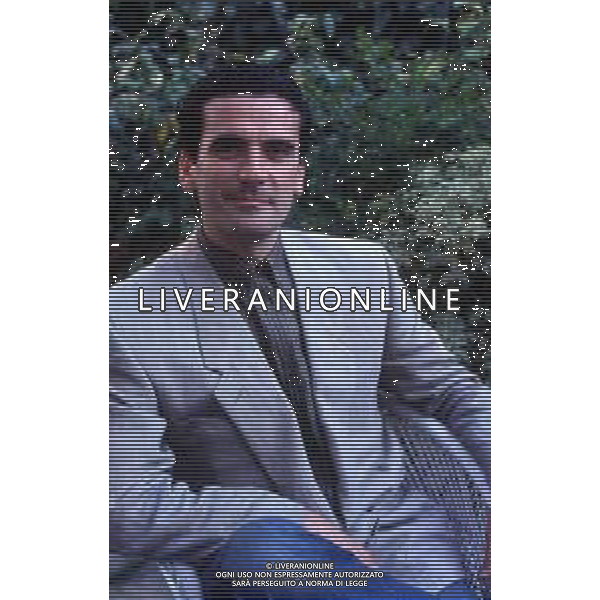 DIAP- RETROSPETTIVA MASSIMO TROISI ATTORE NELLA FOTO MASSIMO TROISI A VENEZIA NELL\'ANNO 1989 AG ALDO LIVERANI SAS