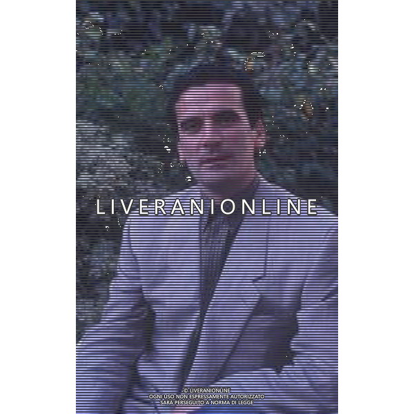 DIAP- RETROSPETTIVA MASSIMO TROISI ATTORE NELLA FOTO MASSIMO TROISI A VENEZIA NELL\'ANNO 1989 AG ALDO LIVERANI SAS