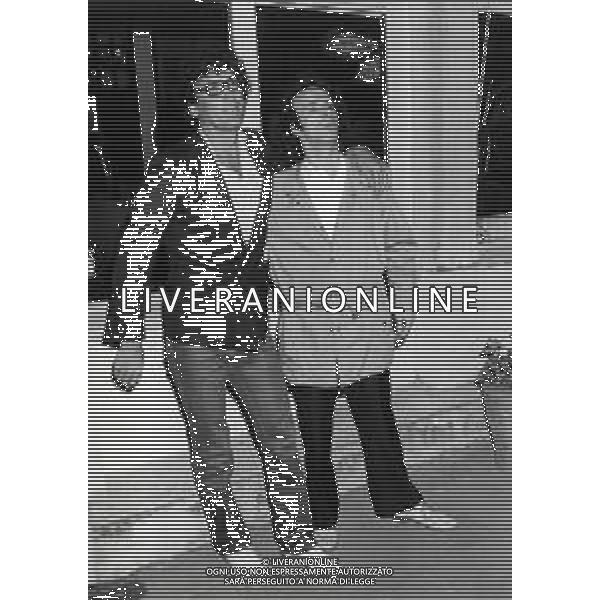 ST-RETROSPETTIVA MASSIMO TROISI ATTORE NELLA FOTO MASSIMO TROISI CON ROBERTO BENIGNI AG ALDO LIVERANI SAS