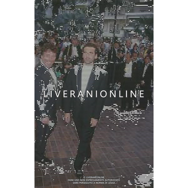 DIAP-RETROSPETTIVA MASSIMO TROISI ATTORE NELLA FOTO MASSIMO TROISI A CANNES NELL\'ANNO 1989 AG ALDO LIVERANI SAS