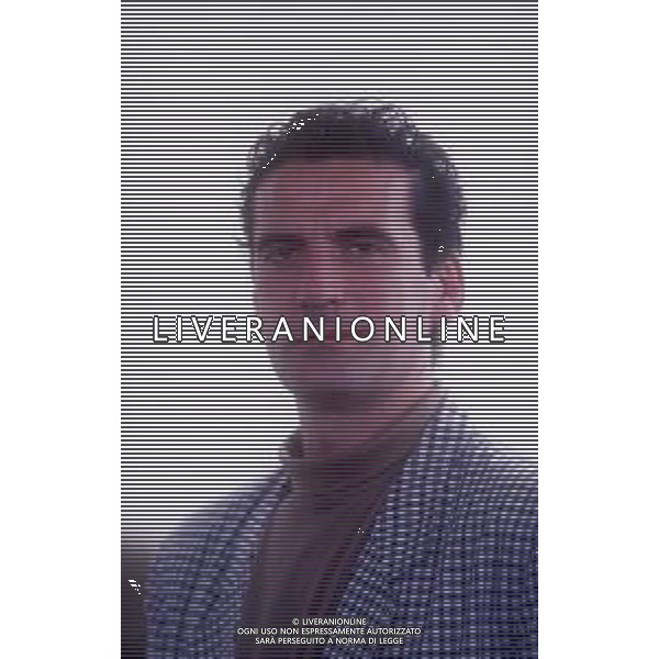 DIAP-RETROSPETTIVA MASSIMO TROISI ATTORE NELLA FOTO MASSIMO TROISI A CANNES NELL\'ANNO 1989 AG ALDO LIVERANI SAS 