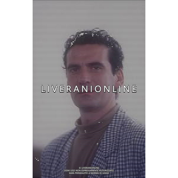 DIAP-RETROSPETTIVA MASSIMO TROISI ATTORE NELLA FOTO MASSIMO TROISI A CANNES NELL\'ANNO 1989 AG ALDO LIVERANI SAS 