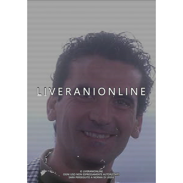 DIAP-RETROSPETTIVA MASSIMO TROISI ATTORE NELLA FOTO MASSIMO TROISI A CANNES NELL\'ANNO 1989 AG ALDO LIVERANI SAS 