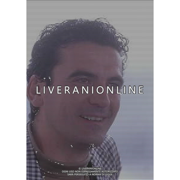 DIAP-RETROSPETTIVA MASSIMO TROISI ATTORE NELLA FOTO MASSIMO TROISI A CANNES NELL\'ANNO 1989 AG ALDO LIVERANI SAS 