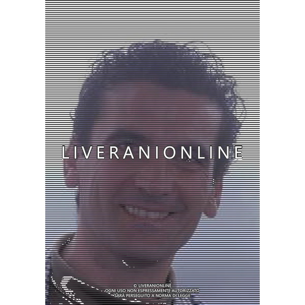DIAP-RETROSPETTIVA MASSIMO TROISI ATTORE NELLA FOTO MASSIMO TROISI A CANNES NELL\'ANNO 1989 AG ALDO LIVERANI SAS 