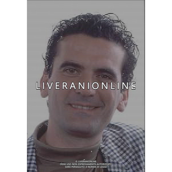 DIAP-RETROSPETTIVA MASSIMO TROISI ATTORE NELLA FOTO MASSIMO TROISI A CANNES NELL\'ANNO 1989 AG ALDO LIVERANI SAS