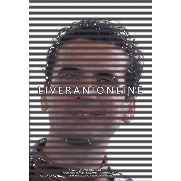DIAP-RETROSPETTIVA MASSIMO TROISI ATTORE NELLA FOTO MASSIMO TROISI A CANNES NELL\'ANNO 1989 AG ALDO LIVERANI SAS