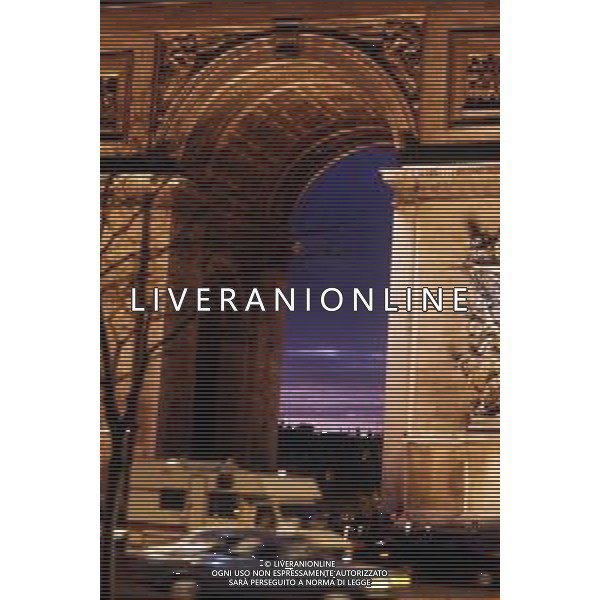 DIAP-1985 FRANCIA-PARIGI L\'ARCO DEL TRIONFO AG ALDO LIVERANI SAS