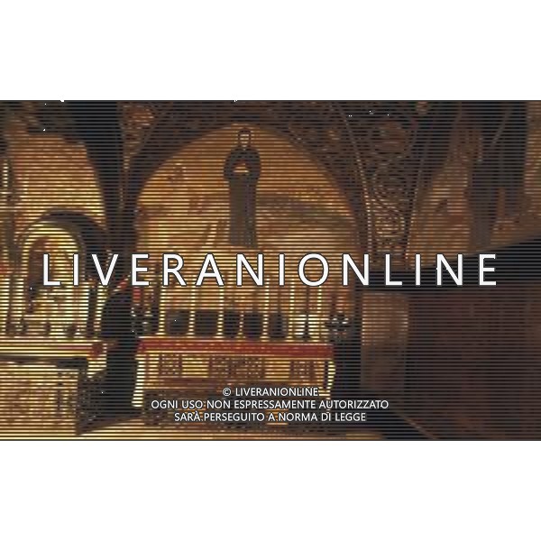 DIAP-ISRAELE -GERUSALEMME NELLA FOTO LA BASILICA DEL SANTO SEPOLCRO altare dei chiodi santa croce ( XI Staz. ) AG ALDO LLIVERANI SAS