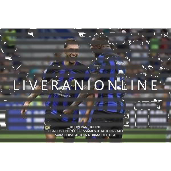 Inter vs Fiorentina nella foto Hakan Calhanoglu (Inter) e Marcus Thuram (Inter) esultano dopo il gol del 3 a 0 Milano 03-09-2023 Stadio Giuseppe Meazza - San Siro Campionato Serie A TIM - 3a giornata foto Roberto Garavaglia/ag. Aldo Liverani sas/ AGENZIA ALDO LIVERANI SAS