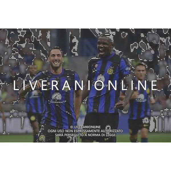 Inter vs Fiorentina nella foto Hakan Calhanoglu (Inter) e Marcus Thuram (Inter) esultano dopo il gol del 3 a 0 Milano 03-09-2023 Stadio Giuseppe Meazza - San Siro Campionato Serie A TIM - 3a giornata foto Roberto Garavaglia/ag. Aldo Liverani sas/ AGENZIA ALDO LIVERANI SAS