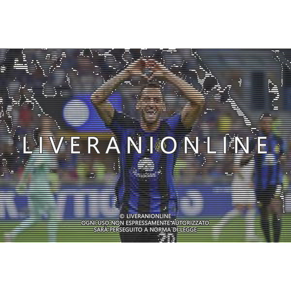Inter vs Fiorentina nella foto Hakan Calhanoglu (Inter) esulta dopo il gol del 3 a 0 Milano 03-09-2023 Stadio Giuseppe Meazza - San Siro Campionato Serie A TIM - 3a giornata foto Roberto Garavaglia/ag. Aldo Liverani sas/ AGENZIA ALDO LIVERANI SAS