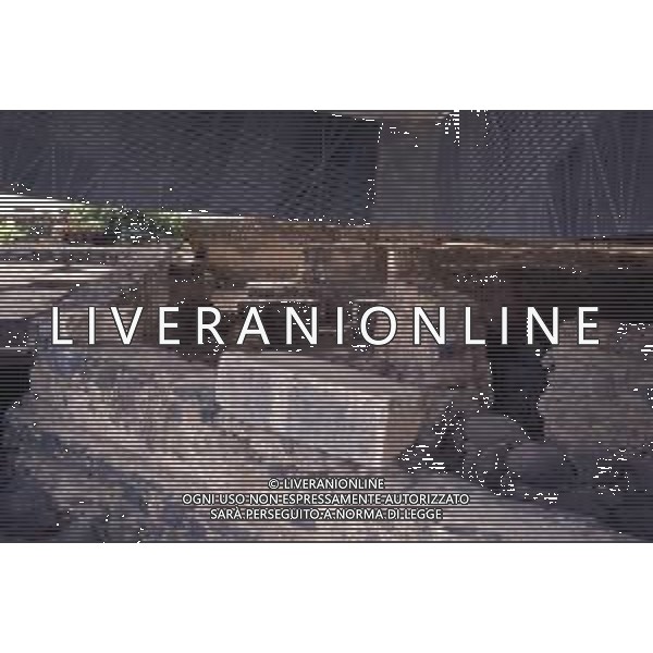 DIAP-ISRAELE CAFARNAO Cafàrnao è un\'antica città della Galilea, situata sulle rive nord-occidentali del lago di Tiberiade, in Israele. Secondo i Vangeli, Gesù vi abitò dopo aver lasciato Nazareth: qui iniziò la sua predicazione e vi compì numerosi miracoli. NELLA FOTO I RESTI DELLA CASA DI SIMON PIETRO AG ALDO LIVERANI SAS