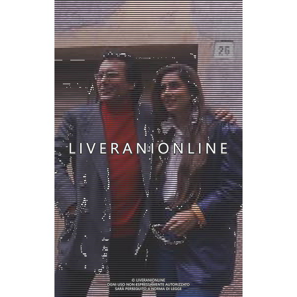 DIAP-RETROSPETTIVA ALBANO CARRISI CANTANTE NELLA FOTO ALBANO CARRISI NELL\'ANNO 1999 AL FESTIVAL DI SANREMO CON ROMINA POWER AG ALDO LIVERANI SAS  