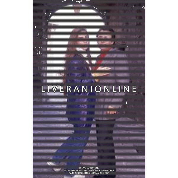 DIAP-RETROSPETTIVA ALBANO CARRISI CANTANTE NELLA FOTO ALBANO CARRISI NELL\'ANNO 1999 AL FESTIVAL DI SANREMO CON ROMINA POWER AG ALDO LIVERANI SAS  