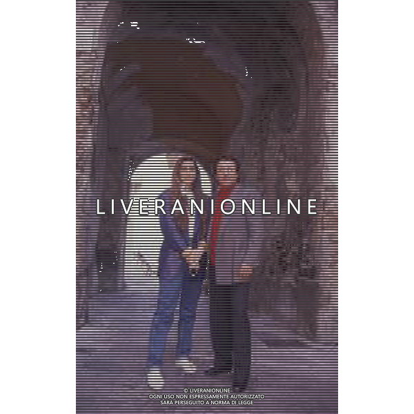 DIAP-RETROSPETTIVA ALBANO CARRISI CANTANTE NELLA FOTO ALBANO CARRISI NELL\'ANNO 1999 AL FESTIVAL DI SANREMO CON ROMINA POWER AG ALDO LIVERANI SAS  