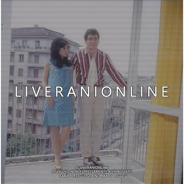 COL-RETROSPETTIVA GINO SANTERCOLE ATTORE E CANTANTE NELLA FOTO GINO SANTERCOLE CON LA PRIMA MOGLIE ANNA MORONI NELL\'ANNO 1967 A MILANO AG ALDO LIVERANI SAS