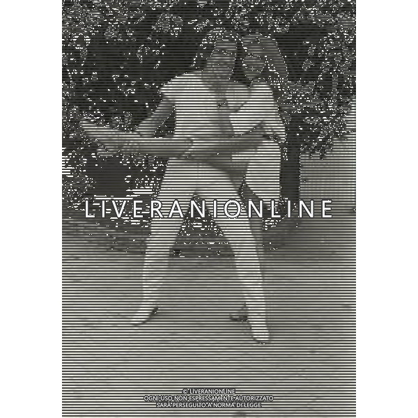 NEG-RETROSPETTIVA GINO SANTERCOLE CON MELU\' VALENTE NELLA FOTO GINO SANTERCOLE CON MELU\' VALENTE A MILANO NELL\'ANNO 1981 ALLA FIERA CAMPIONARIA AG ALDO LIVERANI SAS