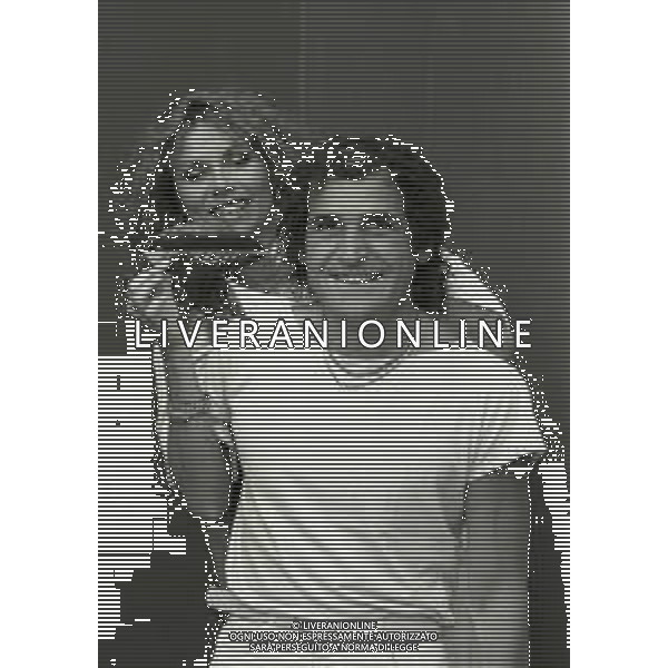 NEG-RETROSPETTIVA GINO SANTERCOLE CON MELU\' VALENTE NELLA FOTO GINO SANTERCOLE CON MELU\' VALENTE A MILANO NELL\'ANNO 1981 ALLA FIERA CAMPIONARIA AG ALDO LIVERANI SAS