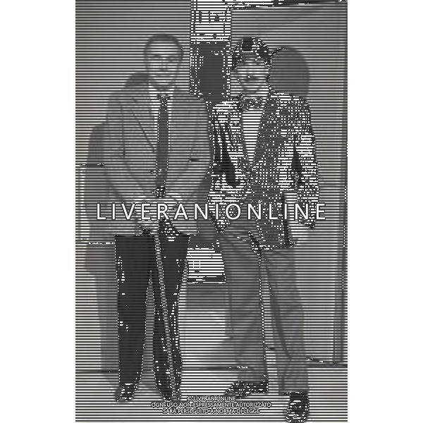 NEG-RETRSPETTIVA ENZO TORTORA PRESENTATORE TELEVISIVO-GIORNALISTA E POLITICO NELLA FOTO ENZO TORTORA INTERVISTATO DA MARCO COLUMBRO A MILANO NELL\'ANNO 1986 AG ALDO LIVERANI SAS