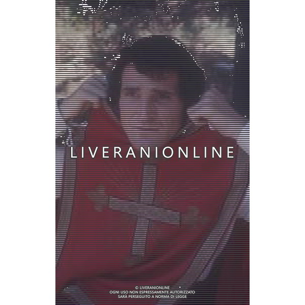 DIAP-RETROSPETTIVA GINO SANTERCOLE CANTANTE E ATTORE NELLA FOTO GINO SANTERCOLE SUL SET DEL FILM LI TRE MOSCHIETTIERI.............. INVECE ERANO QUATTRO NELL\'ANNO 1973 AG ALDO LIVERANI SAS