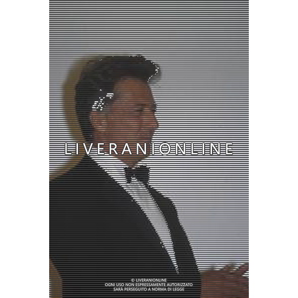 Dia- DUSTIN HOFFMAN ATTORE - RETROSPETTIVA NELLA FOTO A VENEZIA NEL 1996 CON IL LEONE D\'ORO AG ALDO LIVERANI SAS