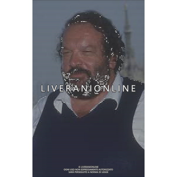 DIAP-RETROSPETTIVA BUD SPENCER PSEUDONIMO DI CARLO PEDERSOLI ATTORE NELLA FOTO BUD SPENCER A TERRAZZA MARTINI A MILANO NELL\'ANNO 1982 AG ALDO LIVERANI SAS