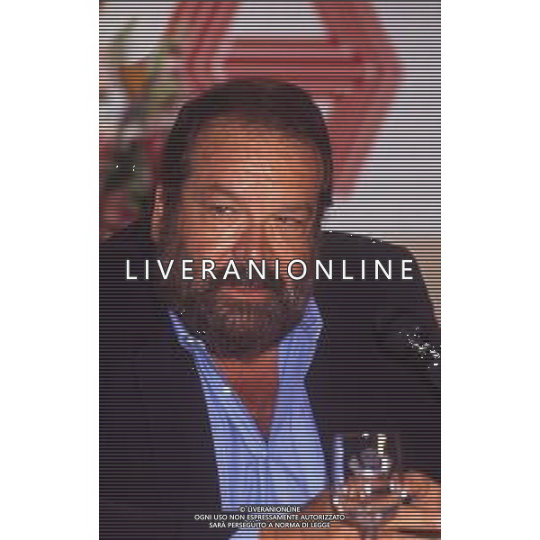 DIAP-RETROSPETTIVA BUD SPENCER PSEUDONIMO DI CARLO PEDERSOLI ATTORE NELLA FOTO BUD SPENCER NELL\'ANNO 1985 AG ALDO LIVERANI SAS 