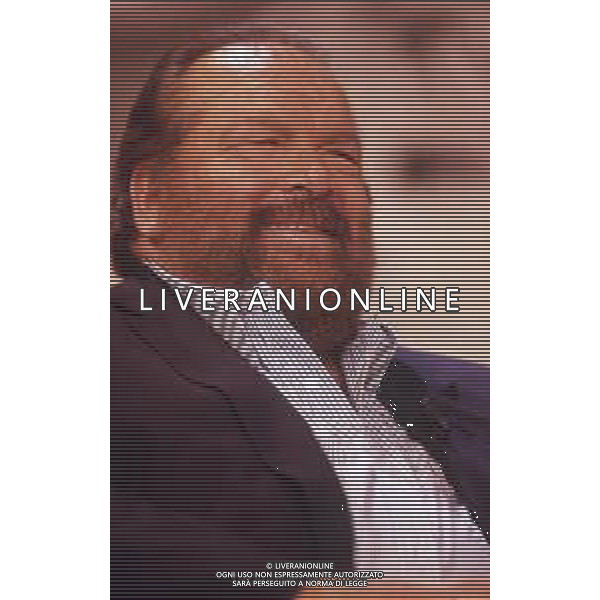 DIAP-RETROSPETTIVA BUD SPENCER PSEUDONIMO DI CARLO PEDERSOLI ATTORE NELLA FOTO BUD SPENCER CON MARISA LAURITO NELL\'ANNO 1992 NELLA TRASMISSIONE TELEVISIVA SERATA D\'ONORE AG ALDO LIVERANI SAS  
