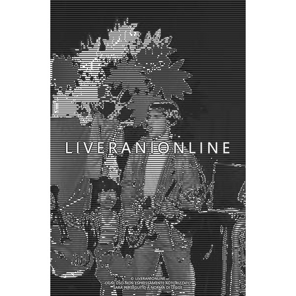 Neg- AMBRA E PARIDE ORFEI DURANTE LA REGISTRAZIONE DI UNA TRASMISSIONE TELEVISIVA A MILANO IL 31.12.1982 AG ALDO LIVERANI SAS