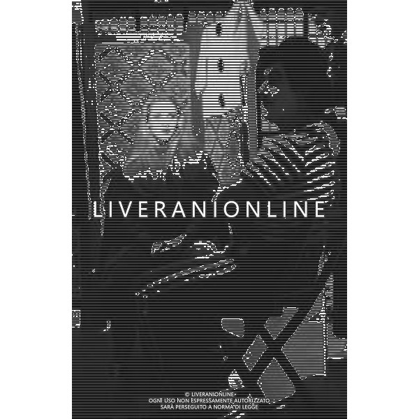 Neg- AMBRA E PARIDE ORFEI DURANTE LA REGISTRAZIONE DI UNA TRASMISSIONE TELEVISIVA A MILANO IL 31.12.1982 AG ALDO LIVERANI SAS