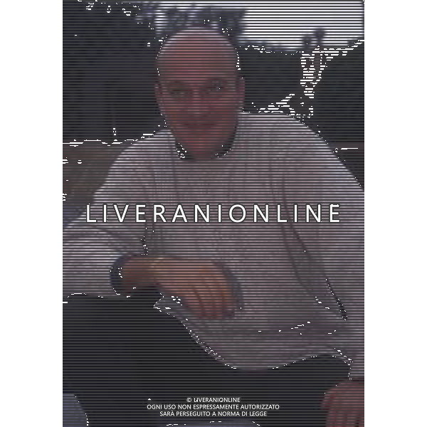 DIAP-RETROSPETTIVA CLAUDIO BISIO ATTORE NELLA FOTO CLAUDIO BISIO NELL\'ANNO 2000 A MILANO AG ALDO LIVERANI SAS