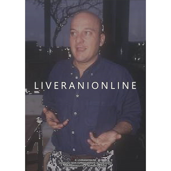 DIAP-RETROSPETTIVA CLAUDIO BISIO ATTORE NELLA FOTO CLAUDIO BISIO NELL\'ANNO 2000 A MILANO AG ALDO LIVERANI SAS