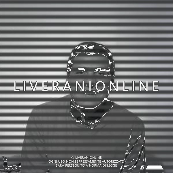 NEG-RETROSPETTIVA GINO SANTERCOLE ATTORE E CANTANTE NELLA FOTO GINO SANTERCOLE A FRASCATI NELL\'ANNO 1965 AG ALDO LIVERANI SAS