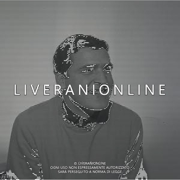 NEG-RETROSPETTIVA GINO SANTERCOLE ATTORE E CANTANTE NELLA FOTO GINO SANTERCOLE A FRASCATI NELL\'ANNO 1965 AG ALDO LIVERANI SAS