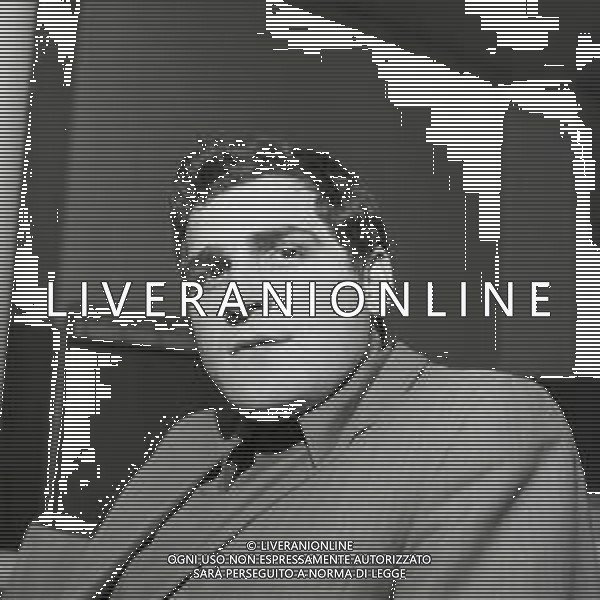 NEG-RETROSPETTIVA GINO SANTERCOLE ATTORE E CANTANTE NELLA FOTO GINO SANTERCOLE A FRASCATI NELL\'ANNO 1965 AG ALDO LIVERANI SAS