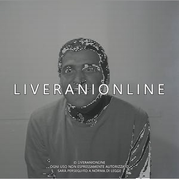 NEG-RETROSPETTIVA GINO SANTERCOLE ATTORE E CANTANTE NELLA FOTO GINO SANTERCOLE A FRASCATI NELL\'ANNO 1965 AG ALDO LIVERANI SAS