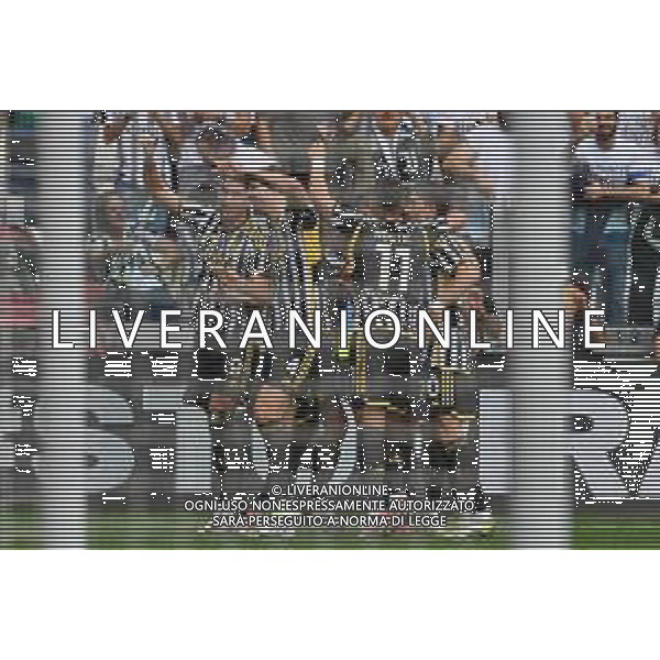 Torino 16.09.2023 Allianz Stadium @Manuela Viganti/Ag. Aldo Liverani sas Juventus vs Lazio Campionato Calcio Serie A TIM 2023/2024 4a giornata Nella foto: esultanza juventus dopo il gol di dusan vlahovic ©Viganti/AGENZIA ALDO LIVERANI SAS