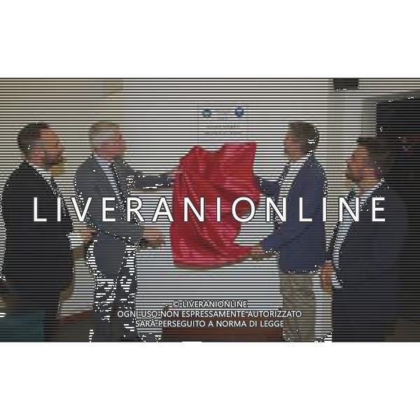 IMOLA 15 09 2023 ASSOCIAZIONE ARBITRI SEZIONE IMOLA INTITOLAZIONE DELLA SEDE CON IL NOME DI PIER PAOLO LANZONI STORICO SOCIO DELLA SEZIONE DI IMOLA NELLA FOTO DA SINISTRA PRESIDENTE DEGLI ARBITRI SEZIONE IMOLA LUCA MARZARI,PRESIDENTE NAZIONALE DEGLI ARBITRI CARLO PACIFICI,FIGLIO DI PIER PAOLO LANZONI E SINDACO DI IMOLA MARCO PANIERI ©SANNA/AGENZIA ALDO LIVERANI SAS