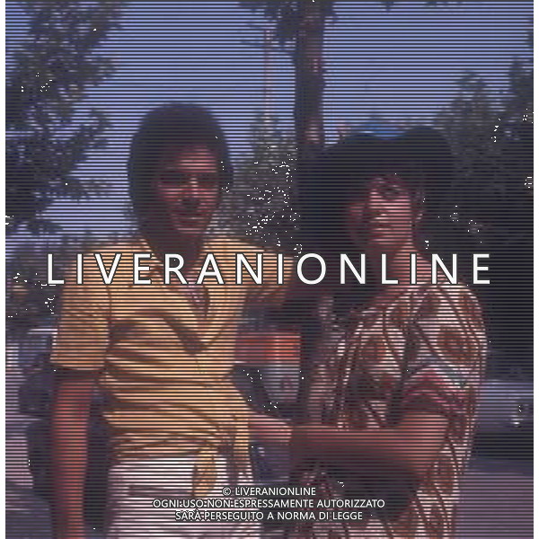 COL-RETROSPETTIIVA MARIO TESSUTO CANTANTE NELLA FOTO MARIO TESSUTO A CESENATICO AL MARE AG ALDO LIVERANI SAS