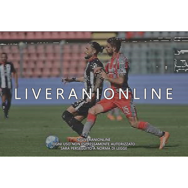 TVRG Cremonese vs Ascoli nella foto Pedro Mendes (Ascoli) e Matteo Bianchetti (Cremonese) Cremona 23-09-2023 Stadio Giovanni Zini Campionato Serie BKT - 6a giornata foto Roberto Garavaglia/ag. Aldo Liverani sas/AGENZIA ALDO LIVERANI SAS