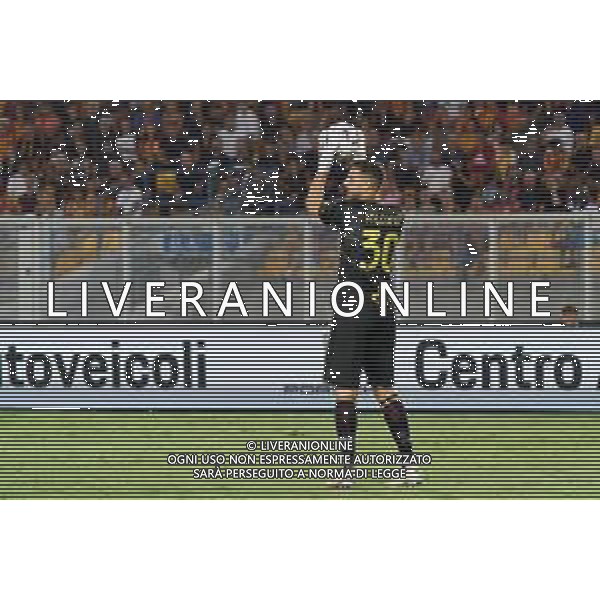 Wladimiro Falcone (US Lecce) during the Italian soccer Serie A match US Lecce vs Genoa CFC on September 22, 2023 at Via del Mare Stadium in Lecce, Italy. Photo by Emmanuele Mastrodonato/ag. Aldo Liverani sas ©Emmanuele Mastrodonato/AGENZIA ALDO LIVERANI SAS