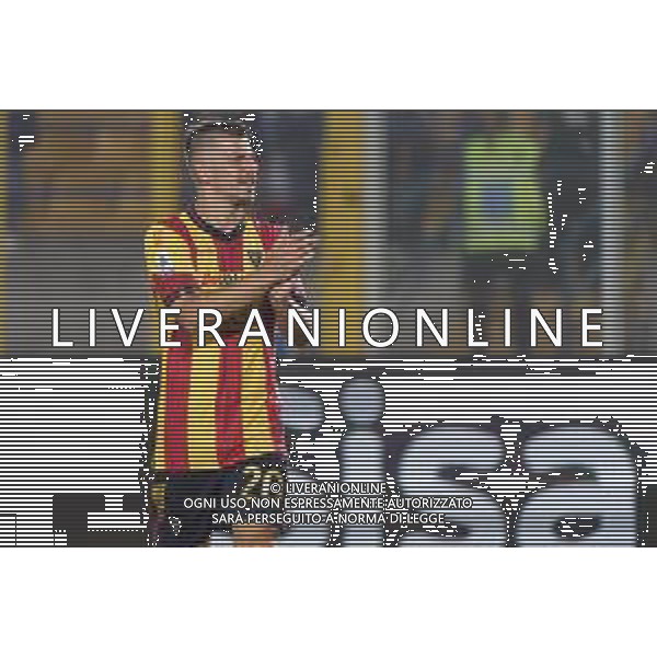 Ylber Ramadani (US Lecce) applauds fans during the Italian soccer Serie A match US Lecce vs Genoa CFC on September 22, 2023 at Via del Mare Stadium in Lecce, Italy. Photo by Emmanuele Mastrodonato/ag. Aldo Liverani sas ©Emmanuele Mastrodonato/AGENZIA ALDO LIVERANI SAS