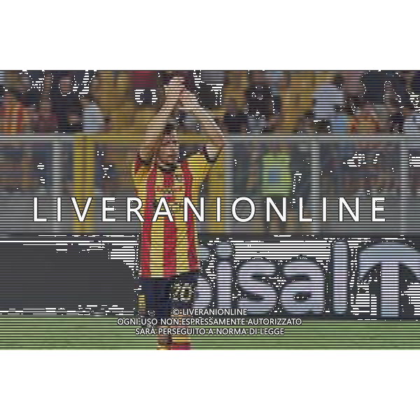 Ylber Ramadani (US Lecce) applauds fans during the Italian soccer Serie A match US Lecce vs Genoa CFC on September 22, 2023 at Via del Mare Stadium in Lecce, Italy. Photo by Emmanuele Mastrodonato/ag. Aldo Liverani sas ©Emmanuele Mastrodonato/AGENZIA ALDO LIVERANI SAS