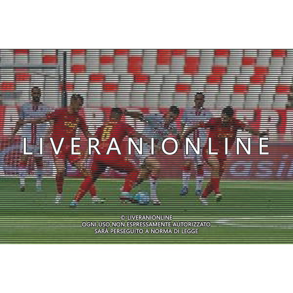 Ilias Koutsoupias (SSC Bari) and Luca Verna (US Catanzaro 1929) during the Italian Serie B match SSC Bari vs US Catanzaro 1929 on September 24, 2023 at the San Nicola stadium in Bari, Italy. Photo by Emmanuele Mastrodonato/ag. Aldo Liverani sas ©Emanuele Mastrodonato / AGENZIA ALDO LIVERANI SAS